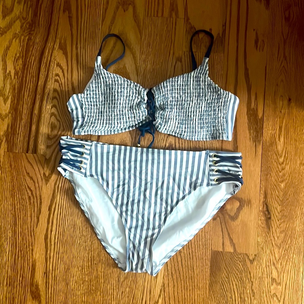 NWOT Time and Tru 2 piece